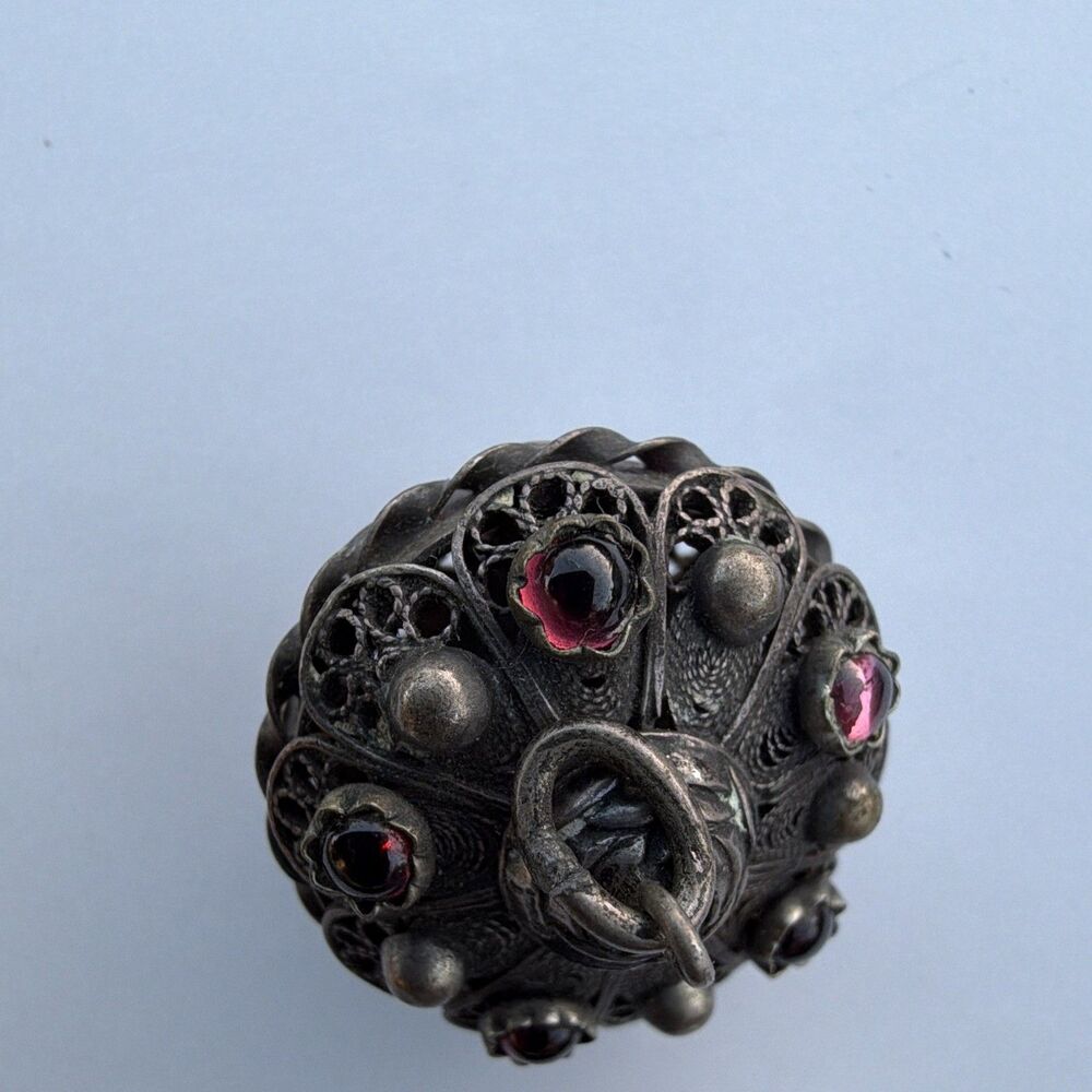 Antique filigree silver pomander bead with inset red glass stones - Picture 3 of 6